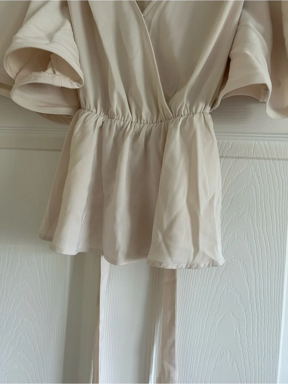 Sugar + Lips Statement Sleeve Flutter-Sleeve Cream Size XS Wrap Blouse - Picture 3 of 7